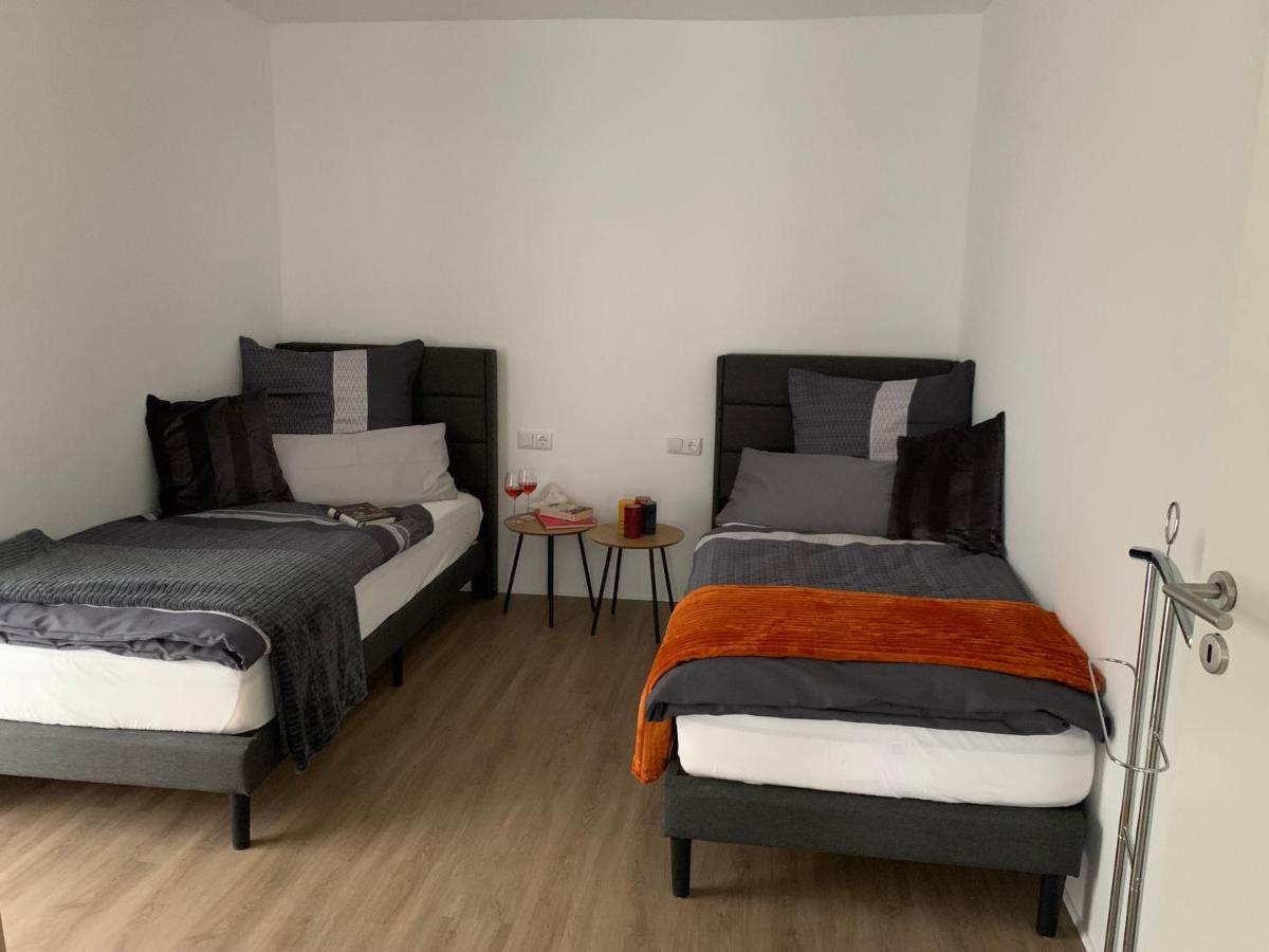 Eifel24, Neues Und Barrierefreies Appartement Mit Terrasse Schwirzheim Luaran gambar